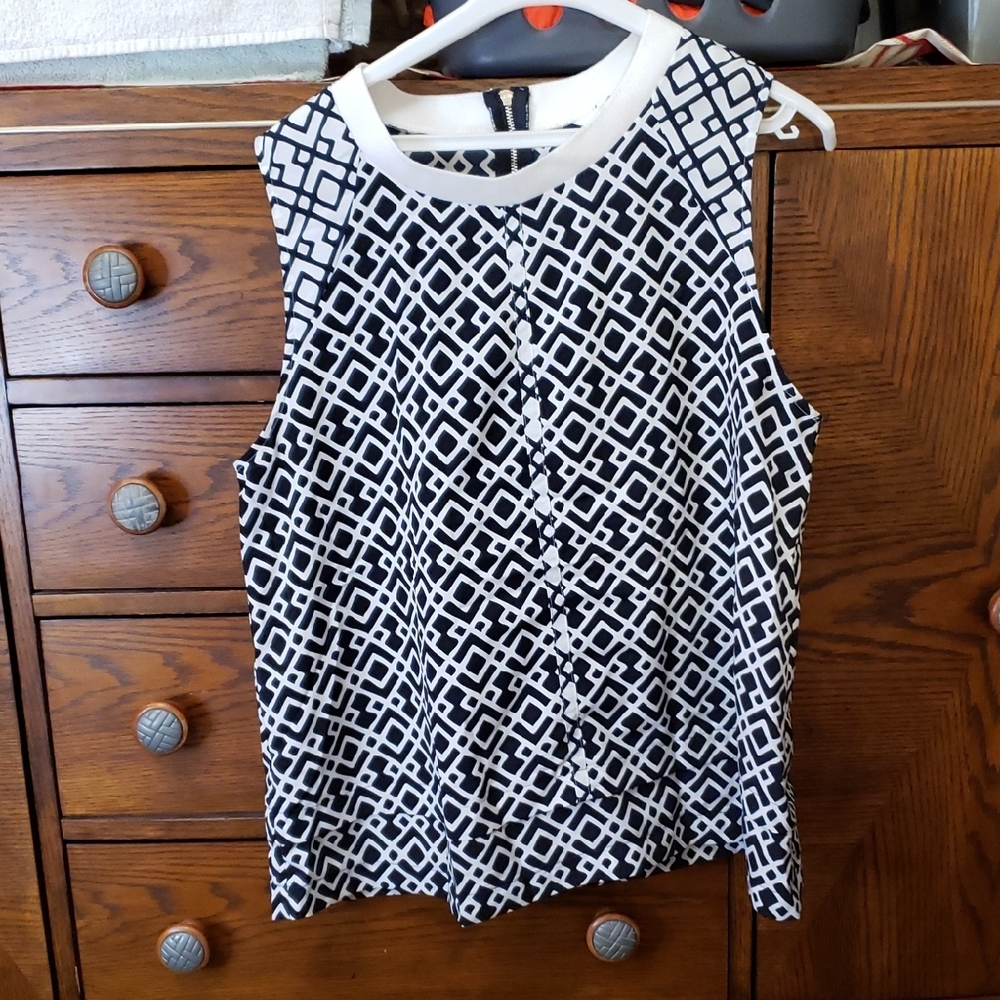 ALFRED SUNG Black and White Patterned Blouse